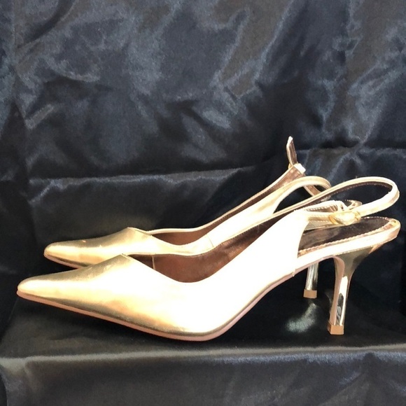🆕 BN pair of gold pointed heels - Michael Antonio - Picture 4 of 7